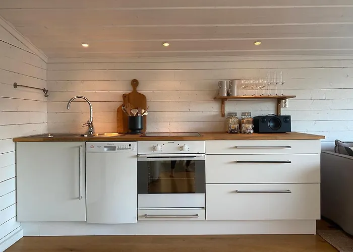 Peaceful And Scandinavian-Style Guesthouse With Scenic Nature And Seaview In High Coast